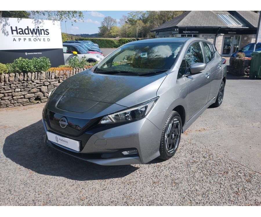 2023 NISSAN LEAF