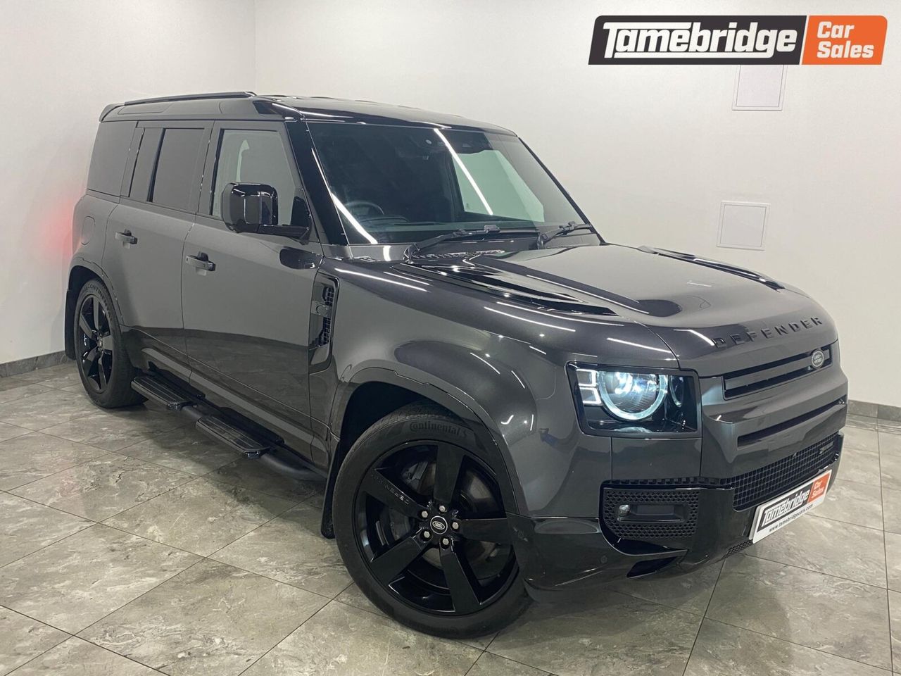 Land Rover Defender 3.0 D300 MHEV X-Dynamic HSE Hard Top SUV Auto 4WD MWB Euro 6 (s/s) 5dr