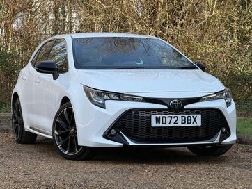 2023 COROLLA 1.8 VVT H GR SPORT HATCHBACK 5DR PETROL HYBRID CVT EURO 6... photo