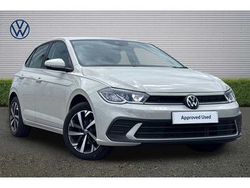 2024 VOLKSWAGEN POLO 1.0 TSI LIFE 5DR DSG 16 TORSBY ALLOYS 2024 AUTOMATIC 10,403 MILES... photo