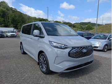 2025 FORD CUSTOM 160KW 65KWH H1 TITANIUM X 8 SEATER AUTO IN STOCK 8 SEATS... photo