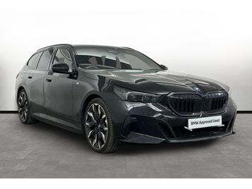 2025 BMW 5 Series 530e M Sport Pro Touring photo