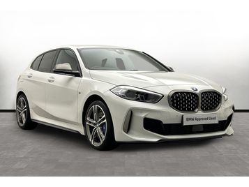 2023 BMW 1 Series M135i xDrive photo