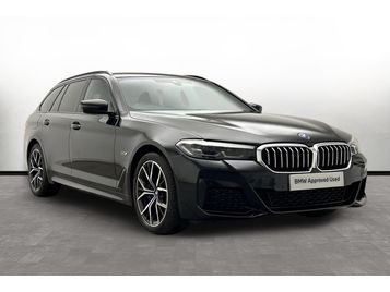 2023 BMW 5 Series 530e M Sport Touring photo