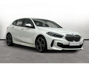 2023 BMW 1 Series 118i M Sport photo