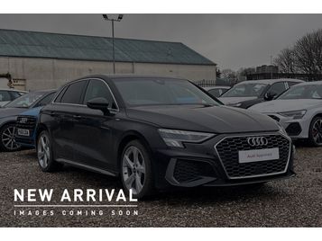 2022 Audi A3 S line 35 TFSI  150 PS 6-speed photo