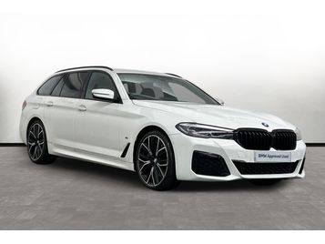 2022 BMW 5 Series 520d M Sport Touring photo