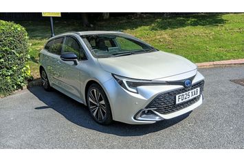 2025 TOYOTA COROLLA 1.8 VVT H DESIGN TOURING SPORTS CVT EURO 6 S S 5DR... photo
