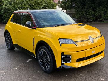 None RENAULT 5 E TECH ELECTRIC COMFORT RANGE 52KWH ICONIC FIVE AUTO 5DR CHOICE OF COLOURS AVAILABLE... photo