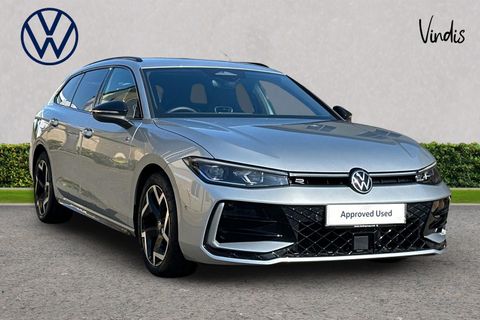 2025 VOLKSWAGEN PASSAT VOLKSWAGEN PASSAT R LINE 1.5 ETSI 150 PS 7 SPEED DSG 5... photo
