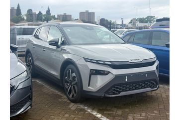 None SKODA CONCEPT BLACK ROOF ELECTRIC 43,400 JOHN CLARK SKODA DUNDEE... photo
