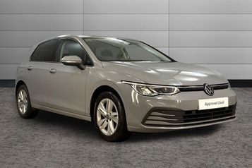 2022 VOLKSWAGEN GOLF 1.5 TSI LIFE 5DR 2022 MANUAL 43,896 MILES PETROL 230.50 15,495 JOHN... photo
