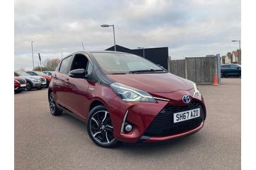 2018 TOYOTA YARIS 1.5 HYBRID RED BI TONE 5DR CVT AUTOMATIC HYBRID 2018 AUTOMATIC 15,799... photo