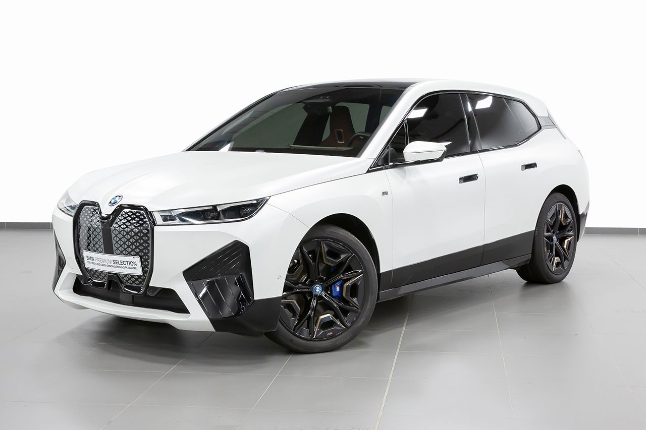 بي إم دبليو iX xDrive M60 Sport Suite