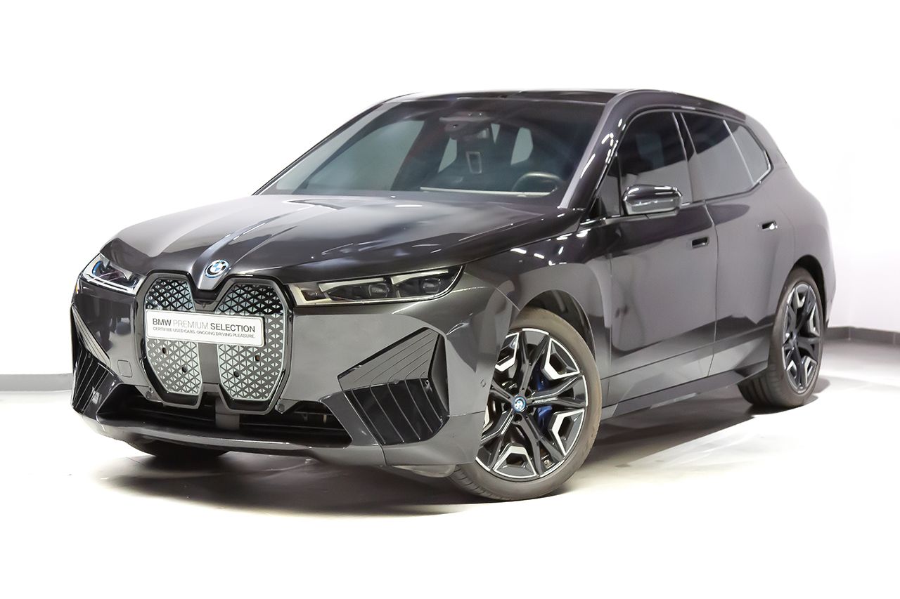 بي إم دبليو iX xDrive40 Sport Suite