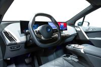 بي إم دبليو iX xDrive M60 Sport Suite