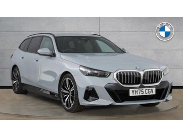 2025 5 SERIES 2.0 530E 22.1KWH M SPORT TOURING 5DR PETROL PLUG IN HYBRID STEPTRONIC... photo