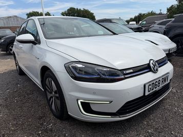 2018 VOLKSWAGEN GOLF GOLF ELECTRIC HATCHBACK 99KW E GOLF 35KWH 5DR AUTO ELECTRIC 2018 AUTOMATIC... photo