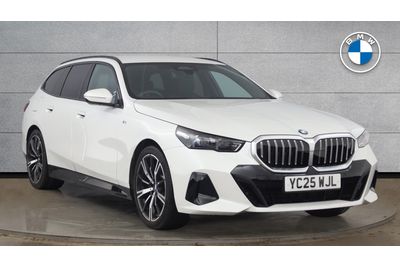 2025 BMW 5 Series 2.0 520i MHT M Sport Touring 5dr Petrol Hybrid Steptronic Euro 6 (s/s) (208 ps) photo