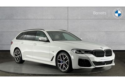 2023 BMW 5 Series 2.0 530e 12kWh M Sport Touring 5dr Petrol Plug-in Hybrid Steptronic xDrive Euro 6 (s/s) (292 ps) photo