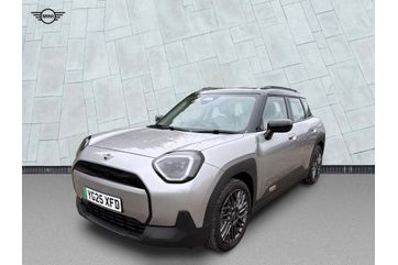 2025 MINI ACEMAN E 42.5KWH CLASSIC SUV 5DR ELECTRIC AUTO 184 PS MINI NAVIGATION SYSTEM... photo