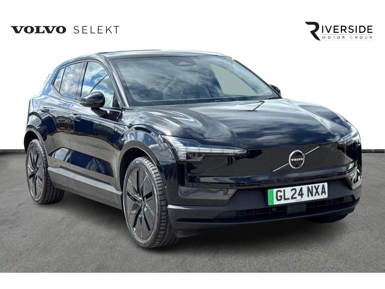 Volvo Ex30 Ultra, Single Motor Extended Range, Electric (Sunroof)