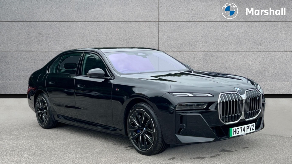 BMW i7 listing photo
