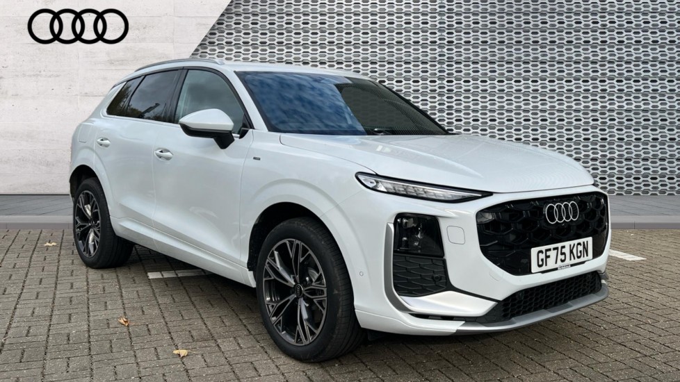 Audi Q3 listing photo