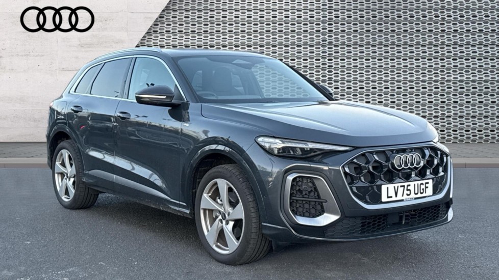 Audi Q5 listing photo