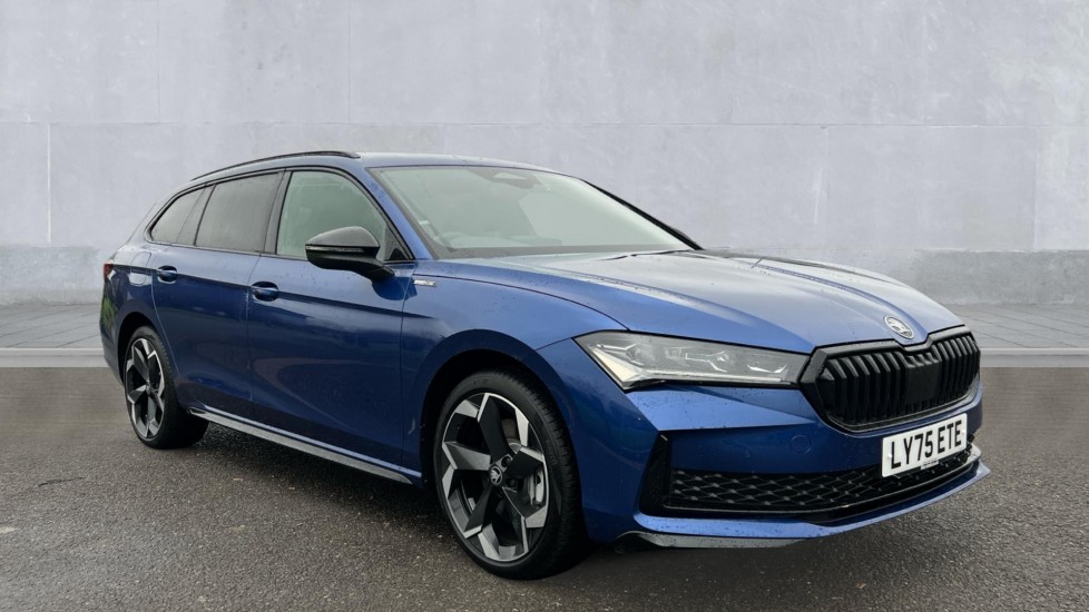 Skoda Superb listing photo
