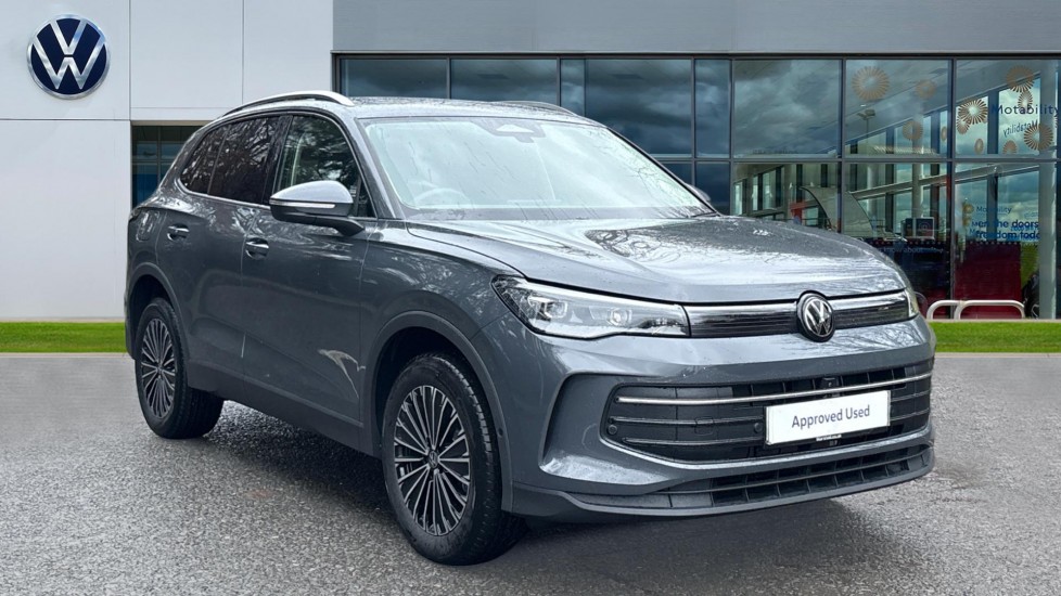 Volkswagen Tiguan listing photo