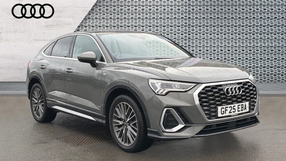 Audi Q3 listing photo