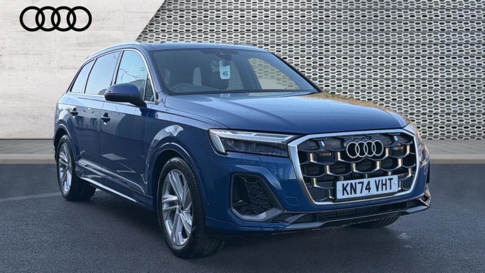 Audi Q7 listing photo
