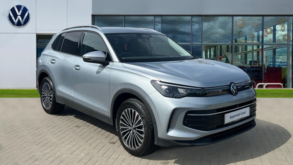 Volkswagen Tiguan listing photo