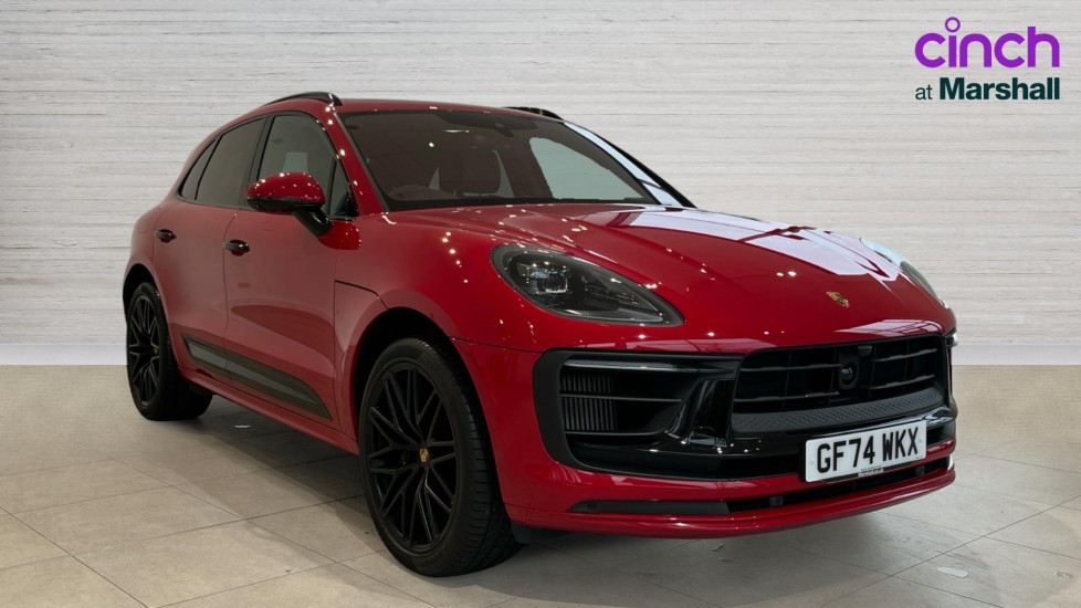 Porsche Macan listing photo