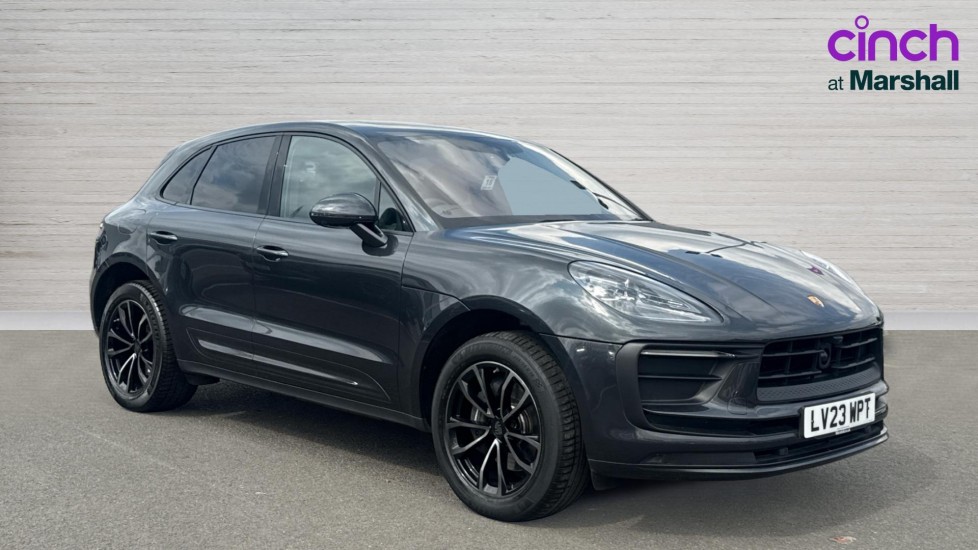 Porsche Macan listing photo