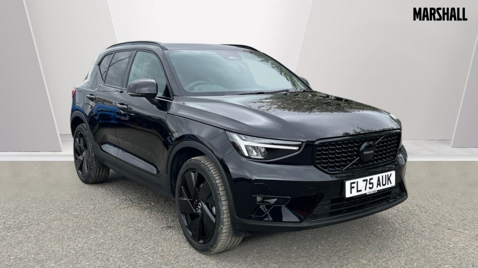 Volvo XC40 listing photo