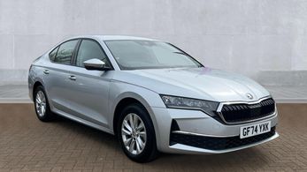 2024 SKODA OCTAVIA OCTAVIA 1.5 TSI SE TECHNOLOGY 5DR NATIONWIDE DELIVERY AVAILABLE 2024 5,620 MILES... photo