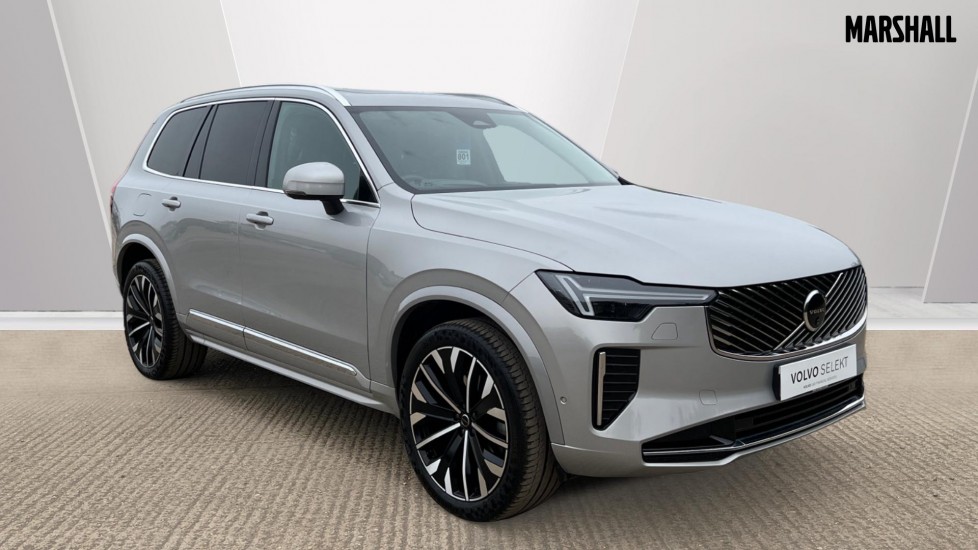 Volvo XC90 listing photo