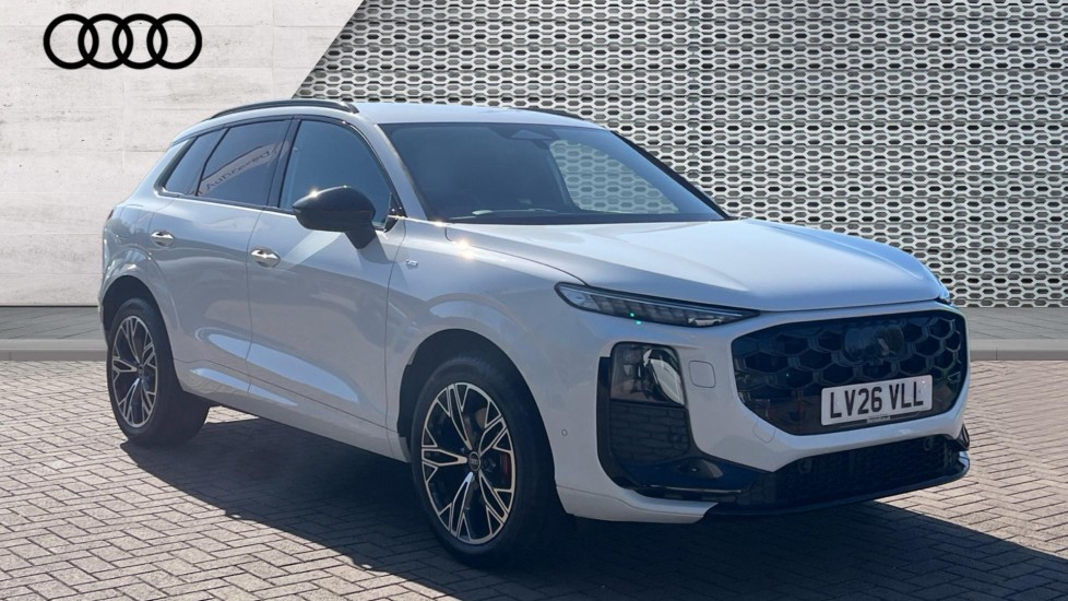 Audi Q3 listing photo
