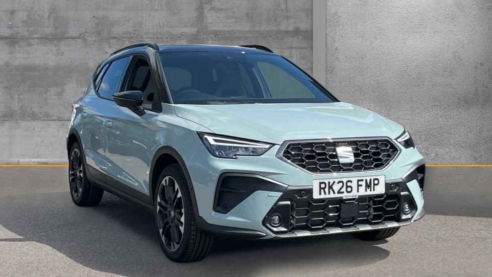 SEAT Arona listing photo