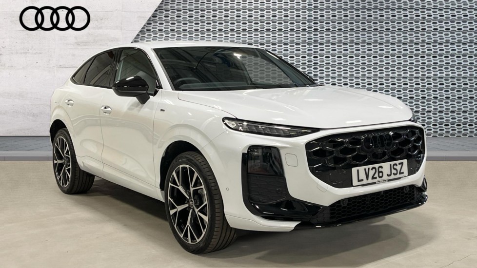 Audi Q3 listing photo