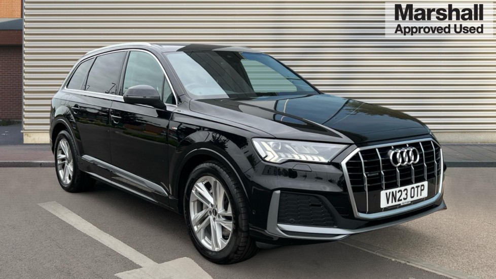 Audi Q7 listing photo