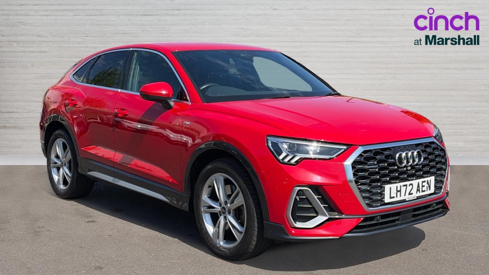 Audi Q3 listing photo