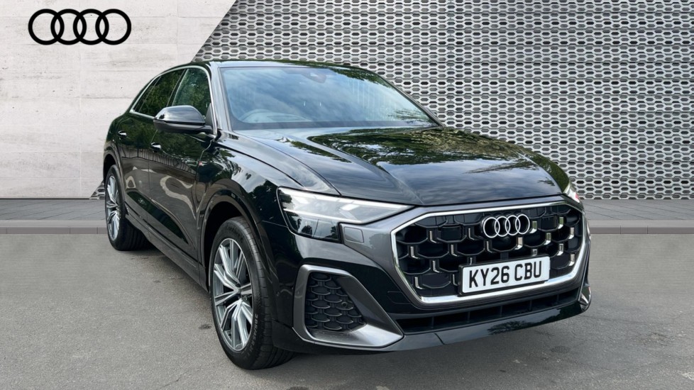 Audi Q8 listing photo