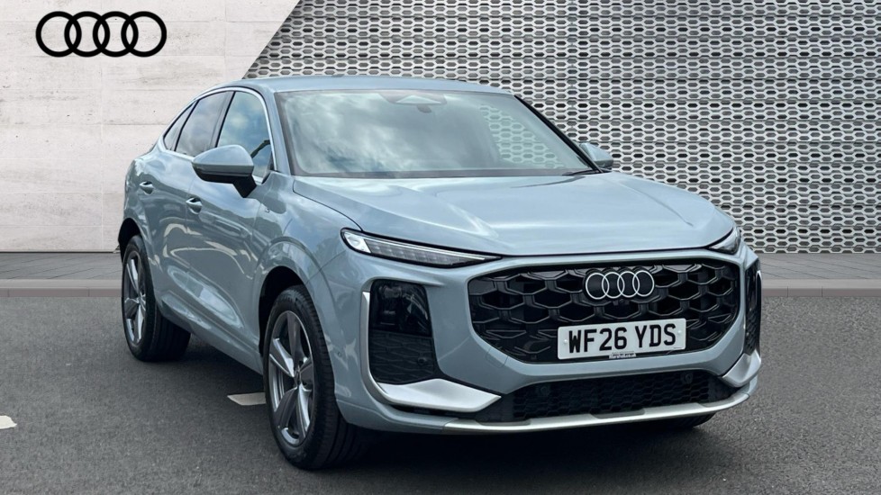 Audi Q3 listing photo