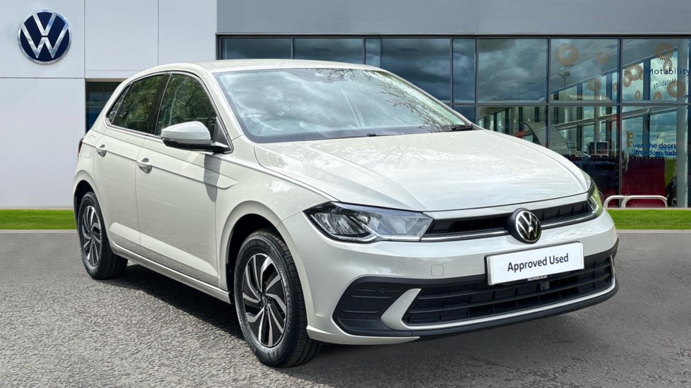 Volkswagen Polo listing photo
