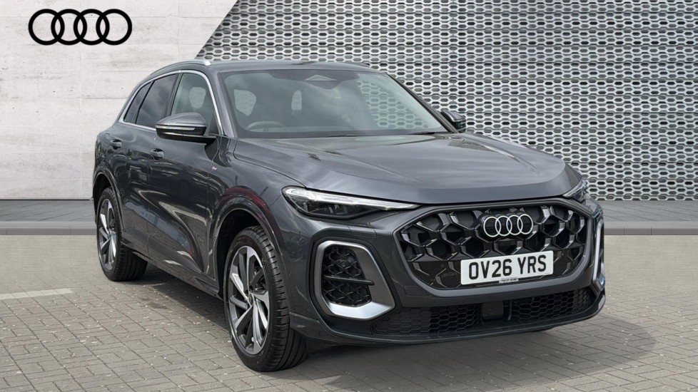 Audi Q5 listing photo