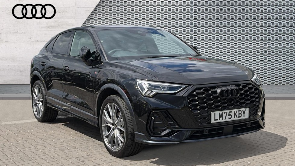 Audi Q3 listing photo