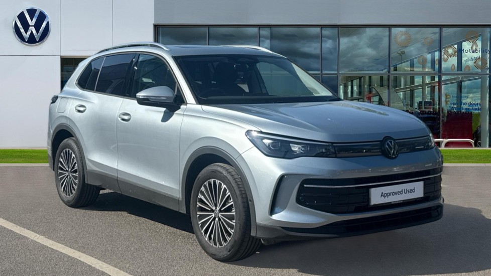 Volkswagen Tiguan listing photo